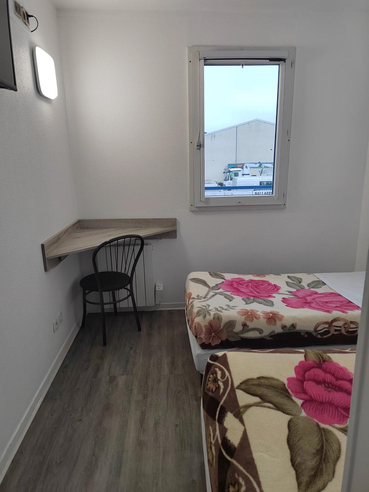 Alpha Hotel Bouafle 외부 사진